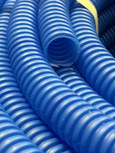 Труба гофрированная ПНД для металлопластиковых труб d25 синяя (50 м) 3