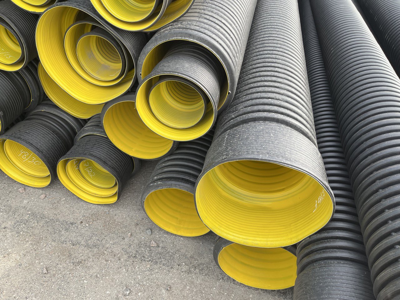 Труба ATL Pe SN8  175/150 6м с раструбом с упл. кольцом 7