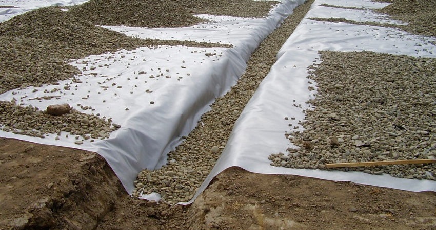 Геотекстиль ДОРНИТ 300 гр/м2 (рулон 4,2м х 50м, 210м2), Комитекс 8